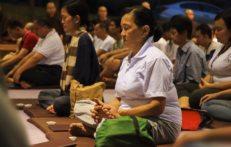 Practicing meditation with other people